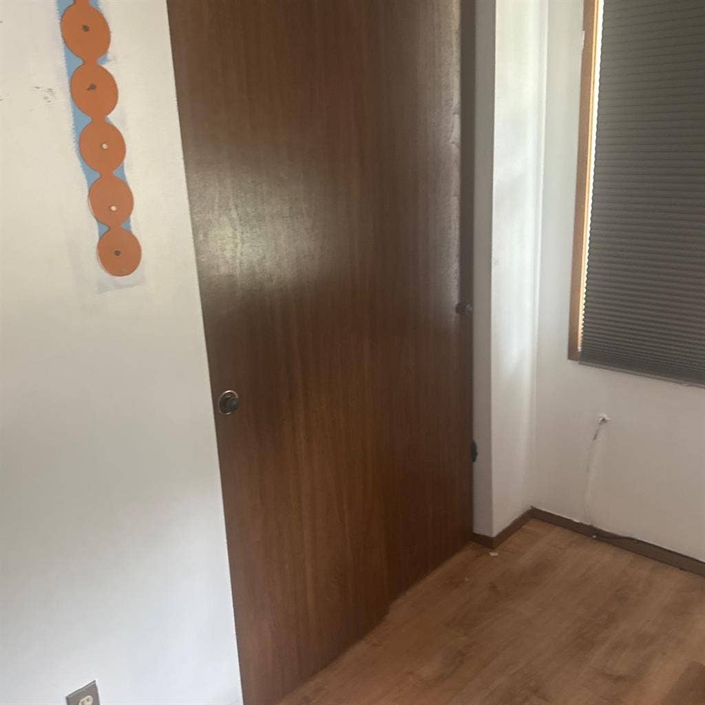Medium size bedroom in south county