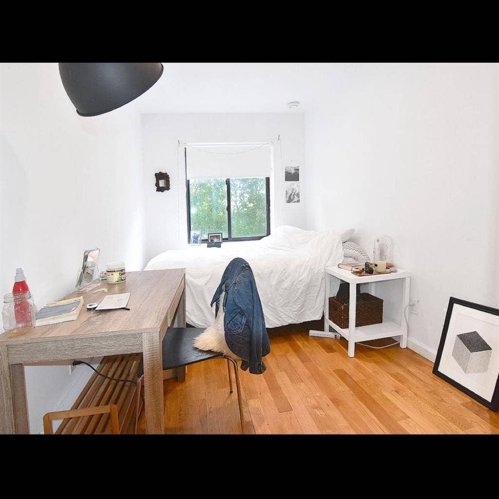 1 Bedroom in a  Bath in LES