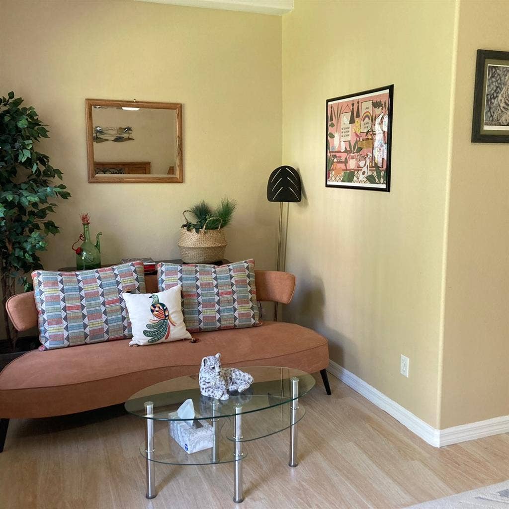 Ensuite room in a townhome