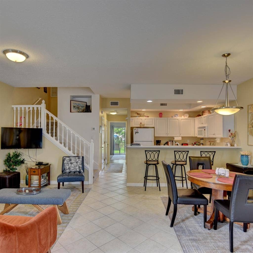 Ensuite room in a townhome