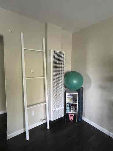 Sublettin Furnished Private Bdroom