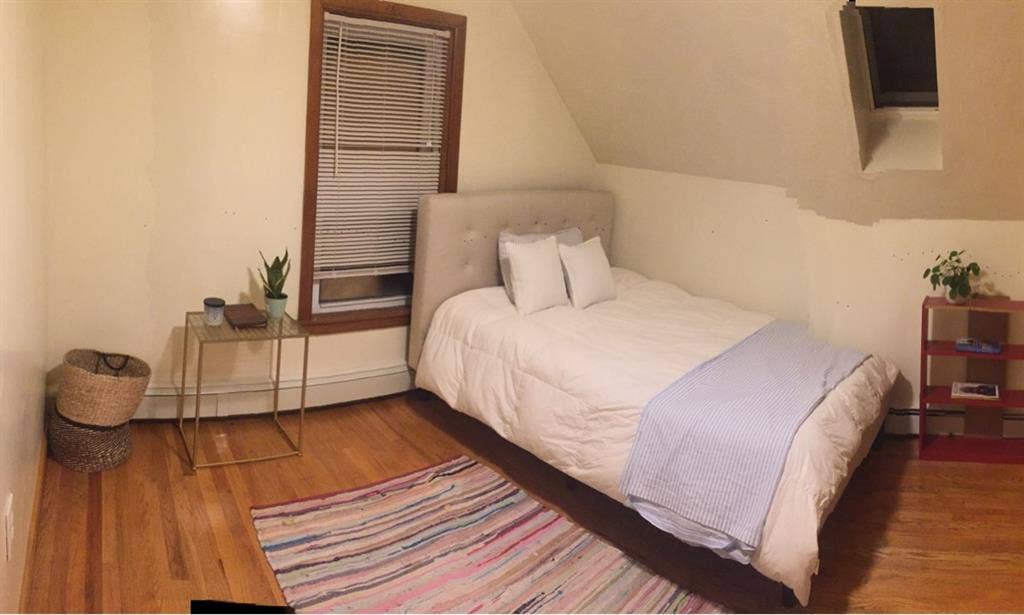 Seeking a great female roommate