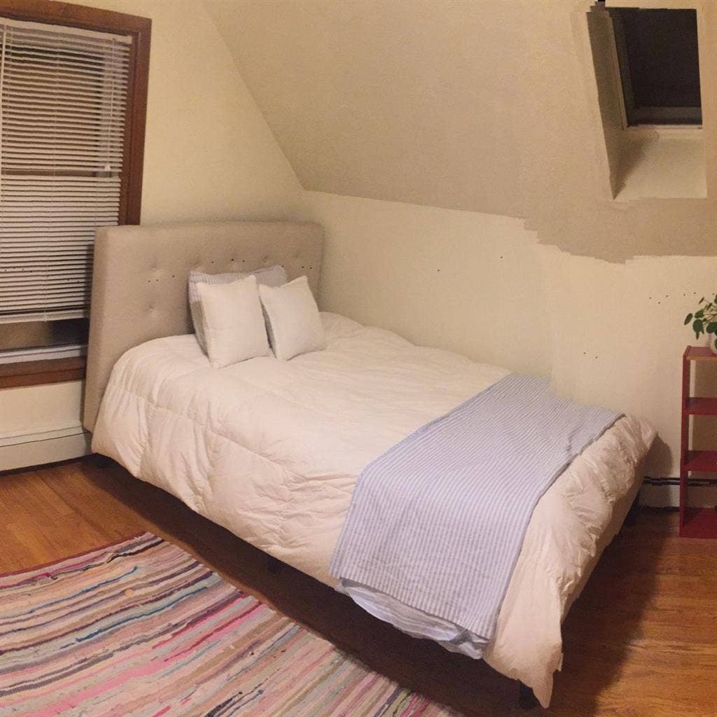 Seeking a great  female roommate