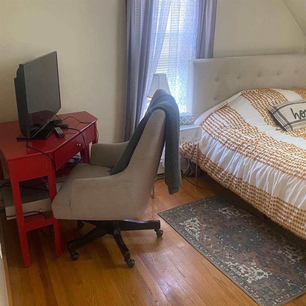 Seeking a great  female roommate