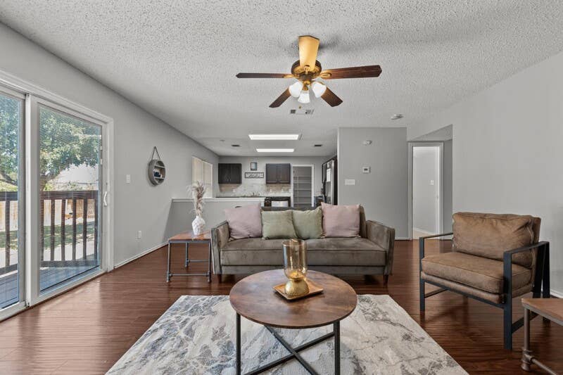 1 BR in Austin