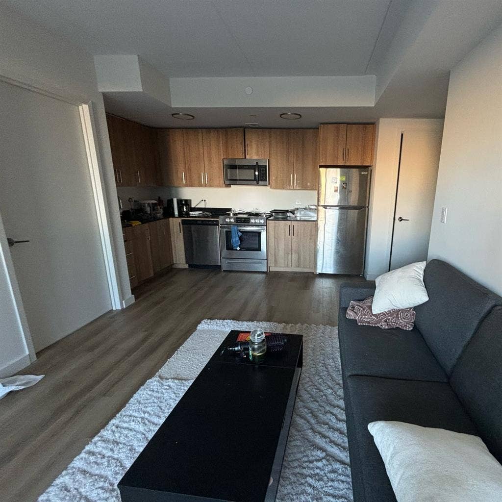 URGENT Looking for a roommate Dec 1