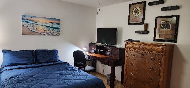 Large bedroom all bills included