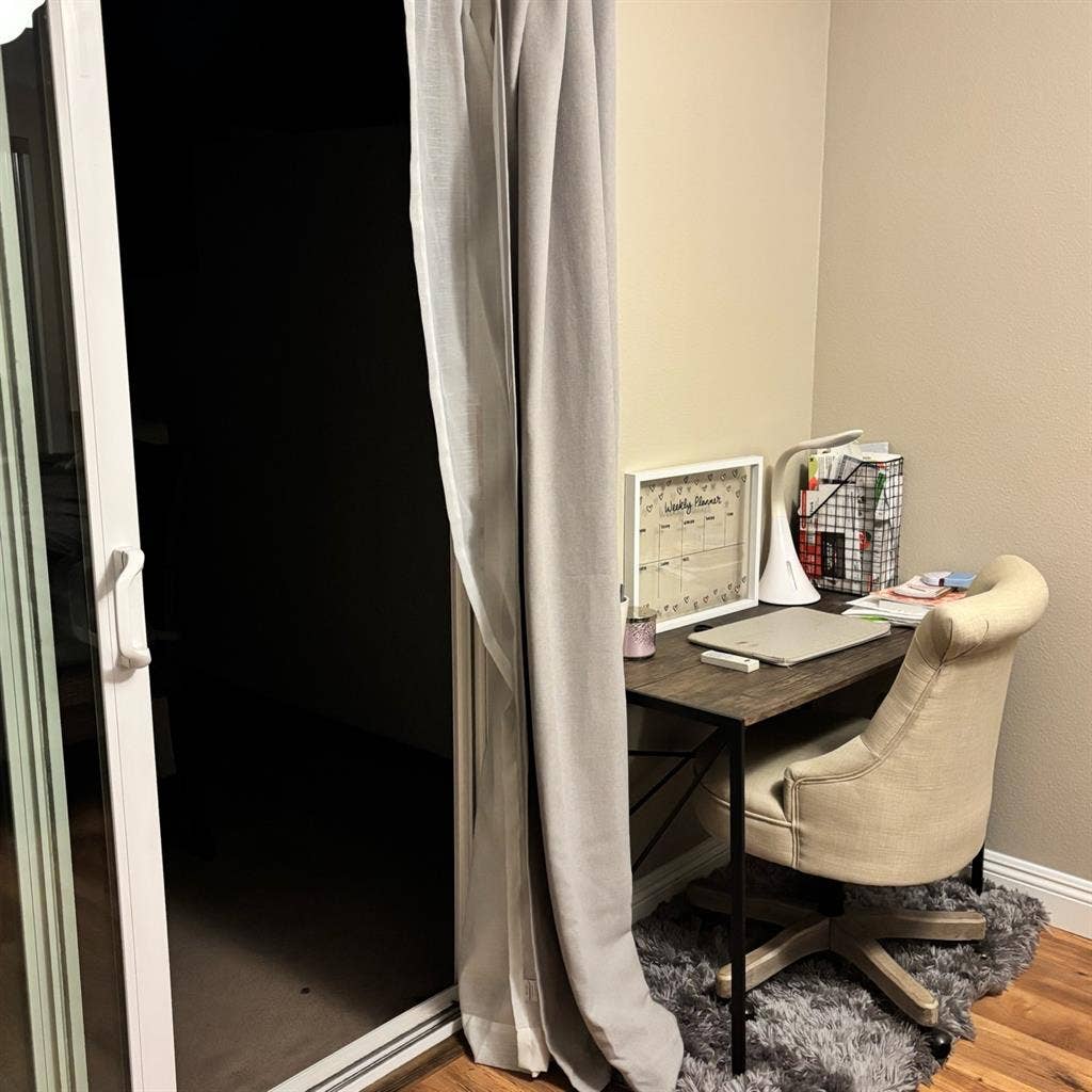 Private room for rent!