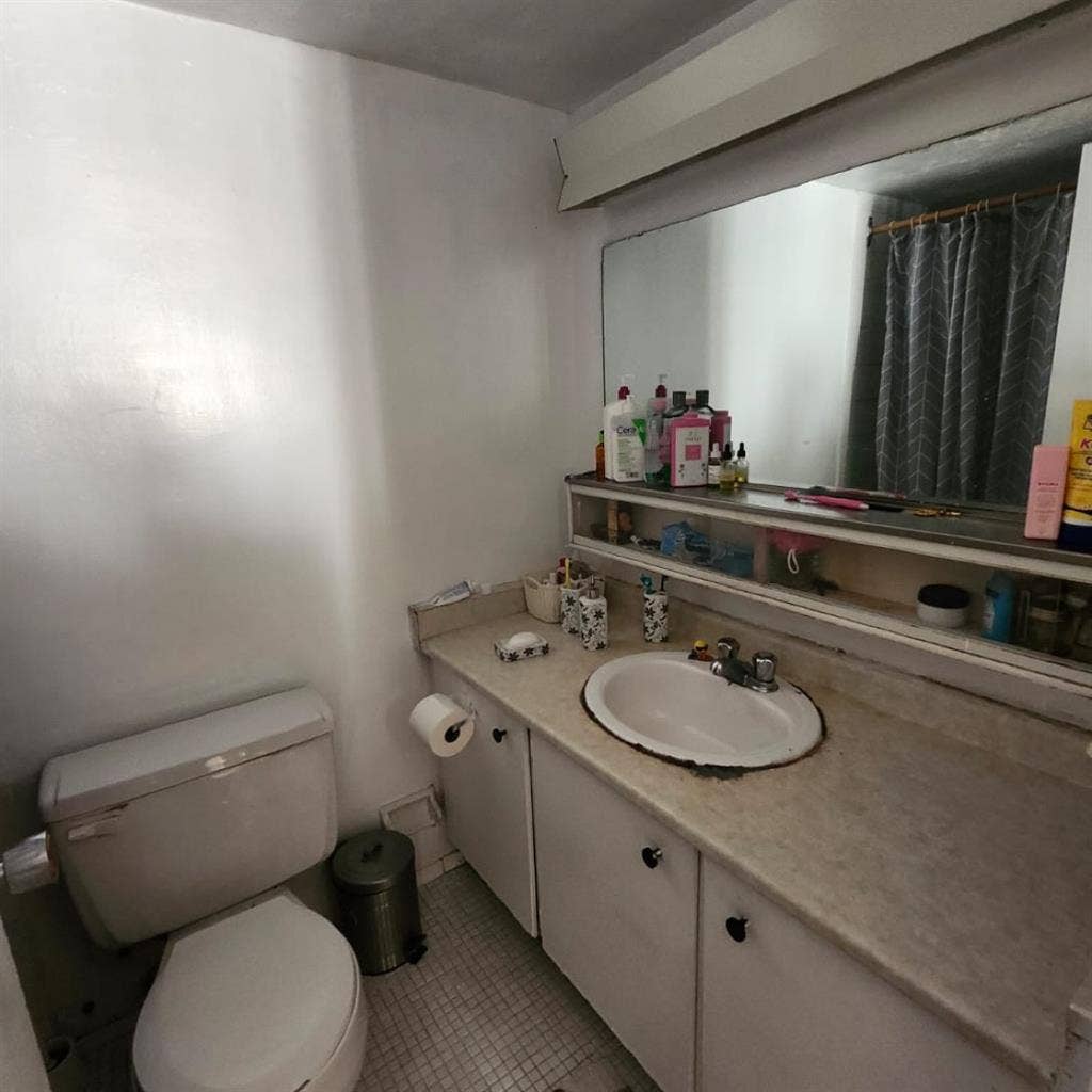 Private room and bathroom for rent