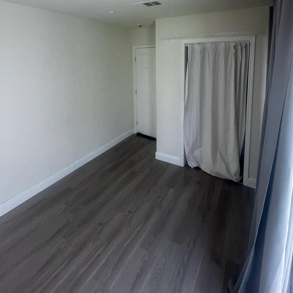 Noho Room for rent