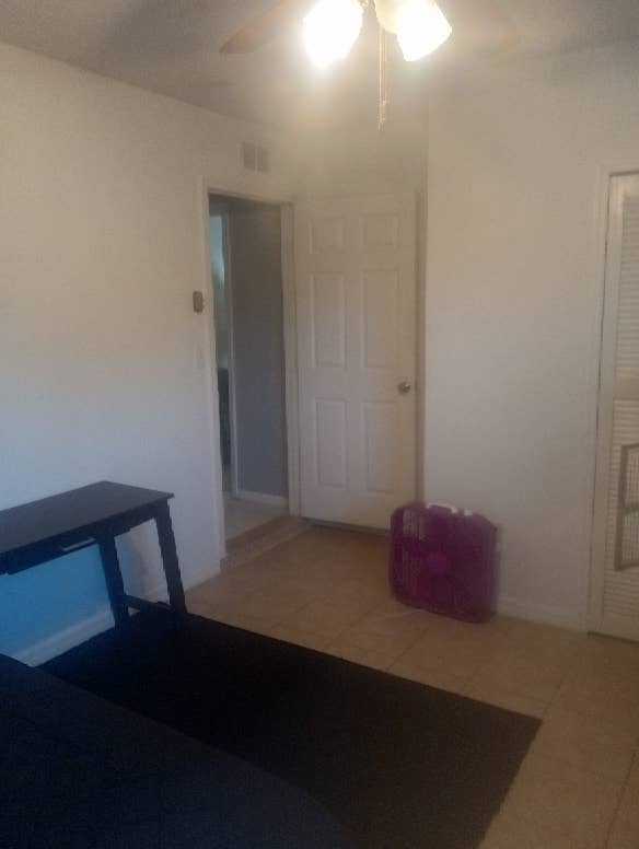 ROOMMATE  WANTED LG ROOM FOR RENT