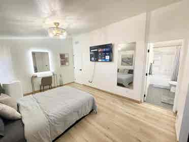 Full Furnished Studio in Sacramento