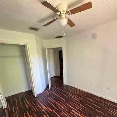 Room Available Near Orange Park