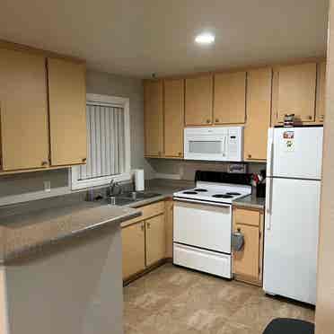 1 bedroom apartment sublet