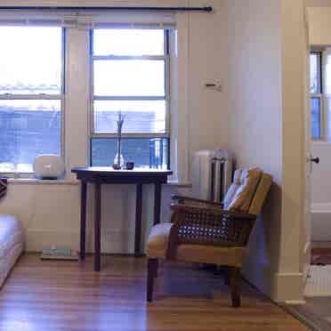 Lakeview Studio Apartment