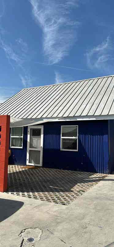 MODERN BACKHOUSE IN BOYLE HEIGHTS