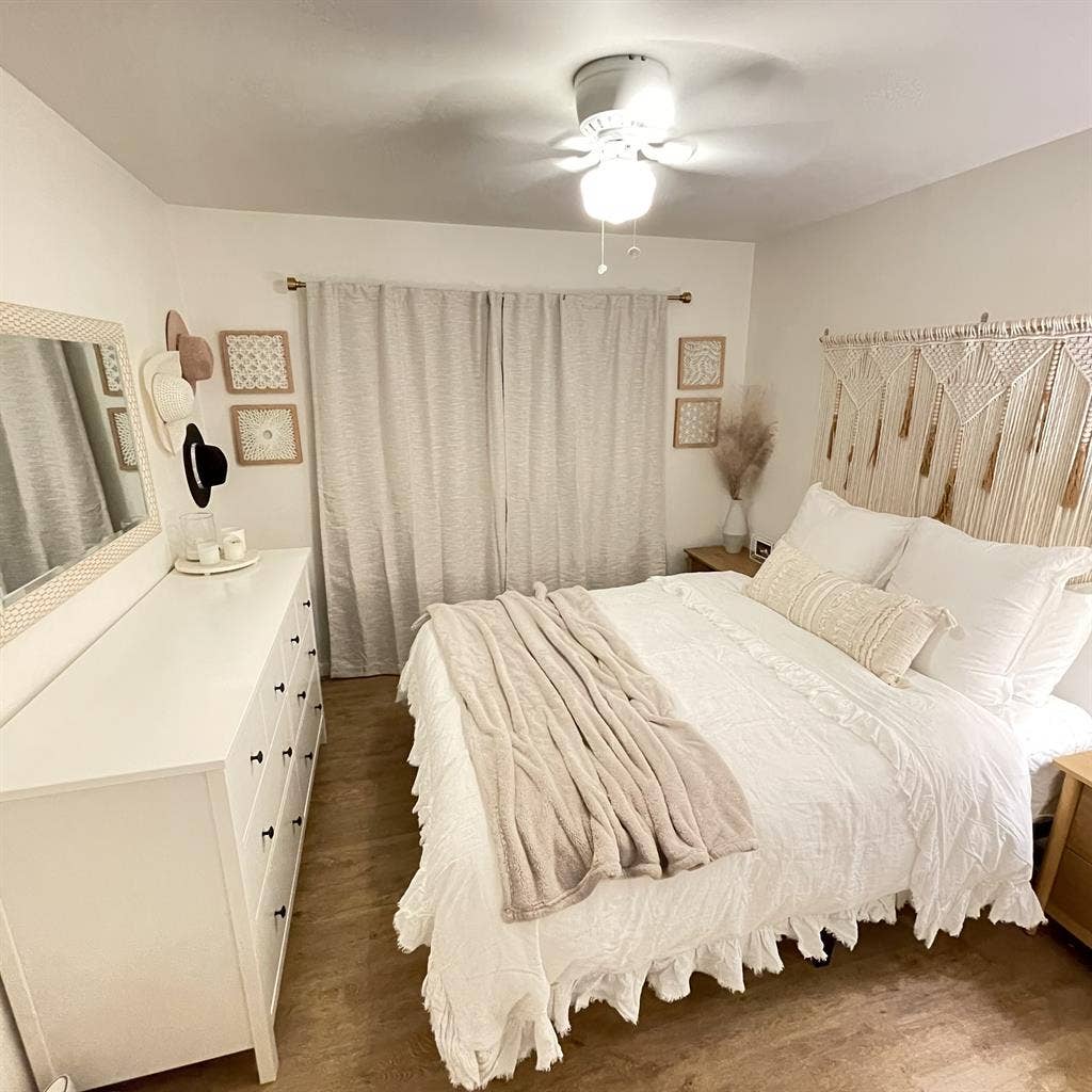 Furnished Room for Rent, Hermosa