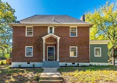 GEORGEOUS HISTORIC FAMILY HOME