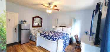 Fully furnished Studio, Hampton VA