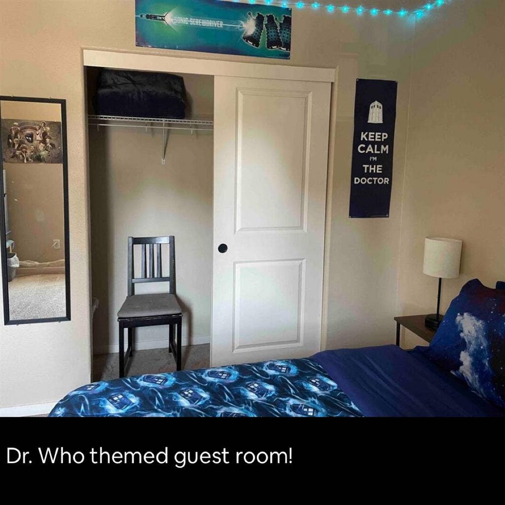 Dr. Who themed furnished room 😎