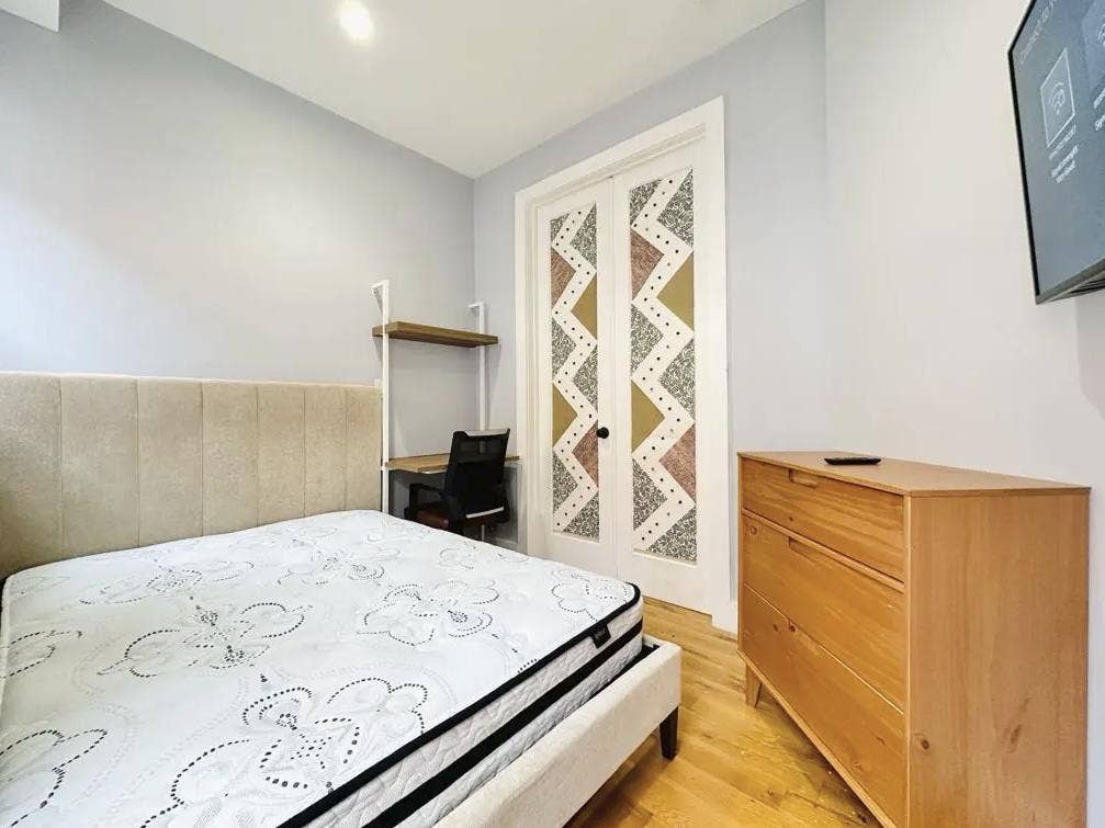 Furnished Room in Crown Heights