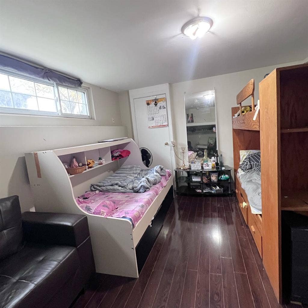 Room rent in Scarborough