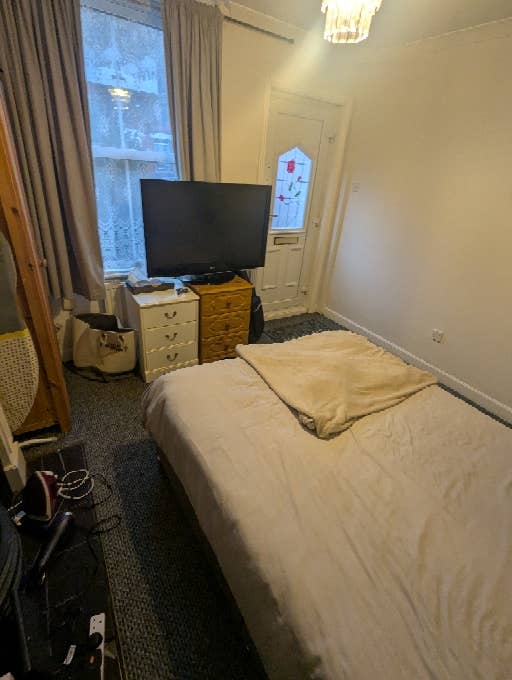 Spacious Double Bedroom(houseshare)