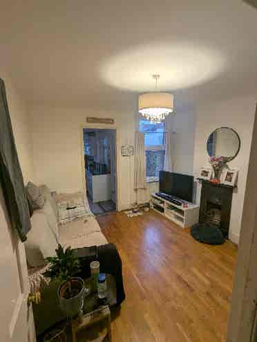 Spacious Double Bedroom(houseshare)