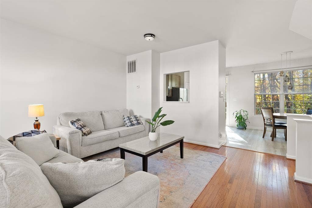 Primary Bedroom in Modern Townhouse