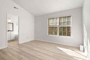 Primary Bedroom in Modern Townhouse