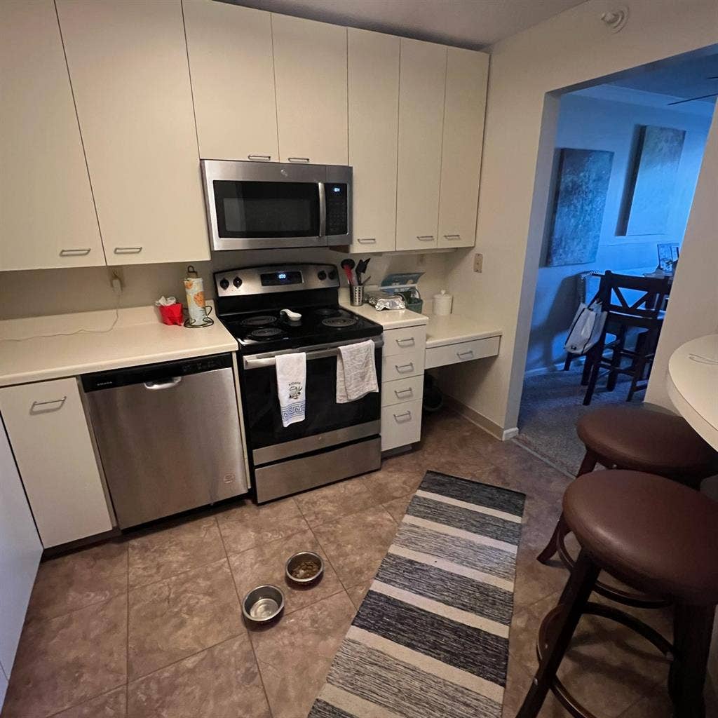 bath apartment $/month