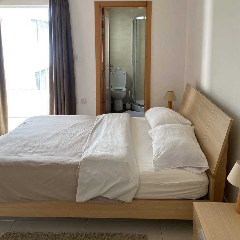 Sliema room with private bathroom!