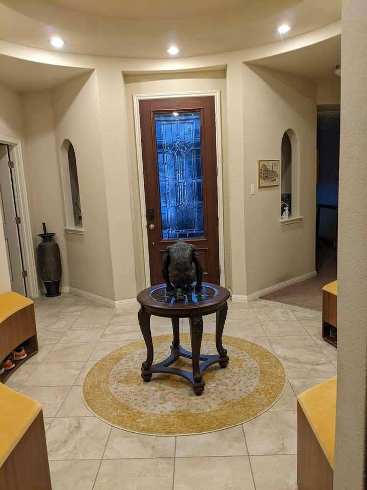 Master Bedroom (f b message me)