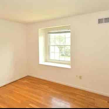 Looking to sublease a nice room!