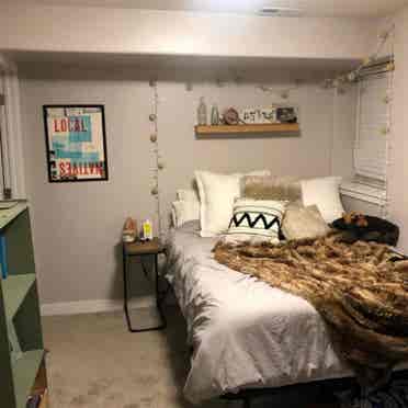 Looking for a 3rd Roommate!