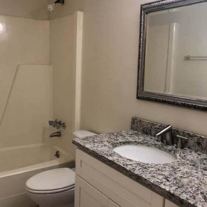 1BR W/ Shared Bath