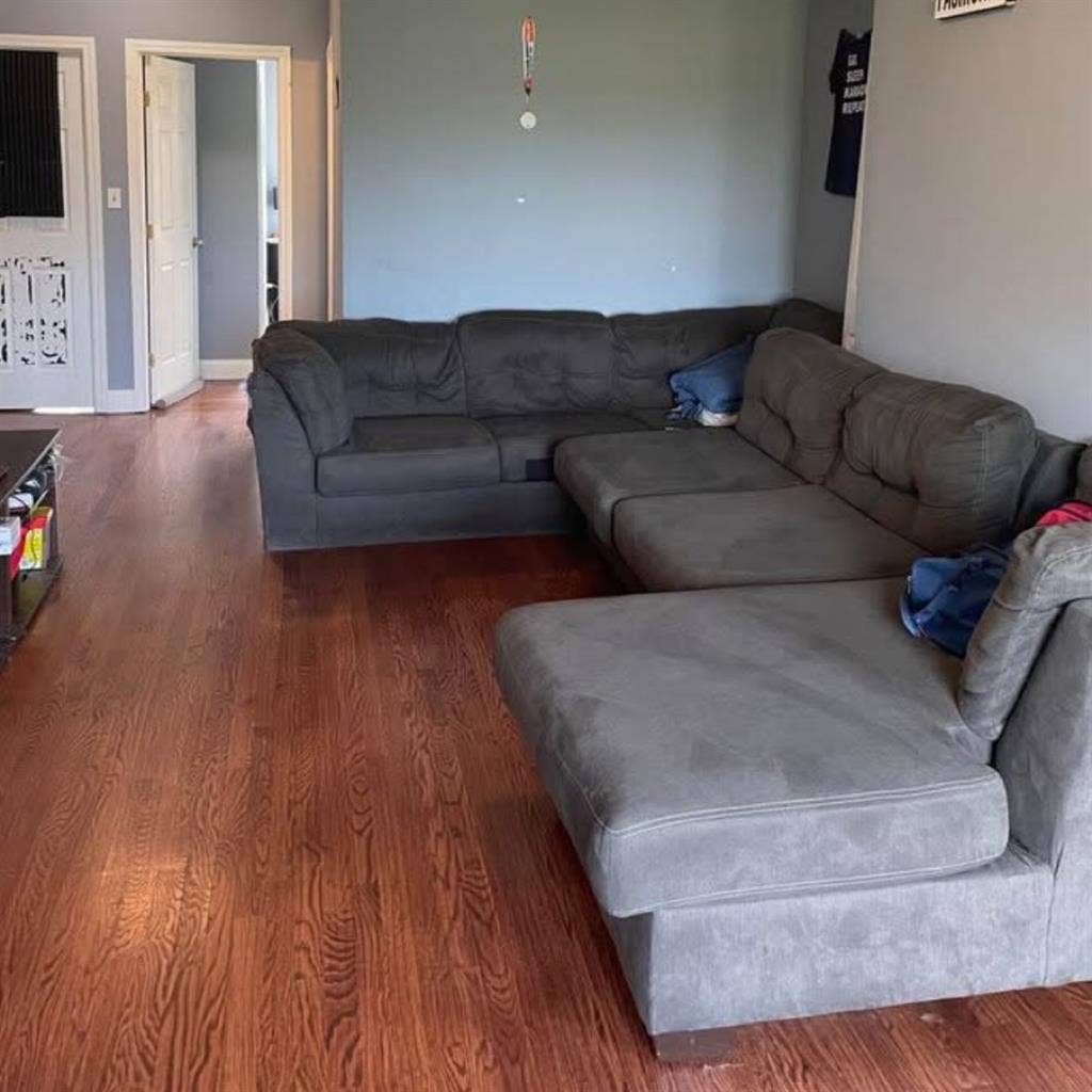 LF roommate available JAN 1st