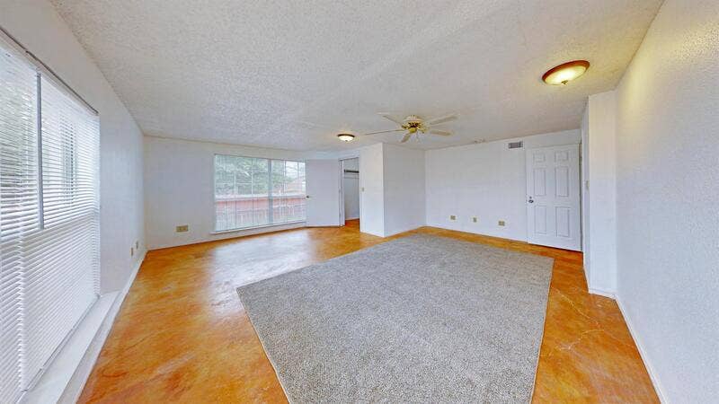 1 BR in Arlington