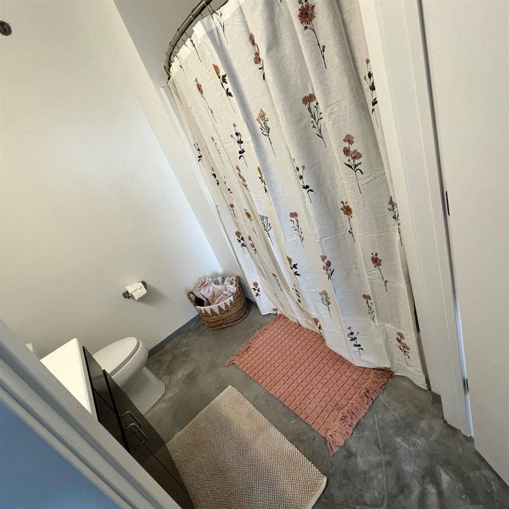 Private room and bathroom sublease