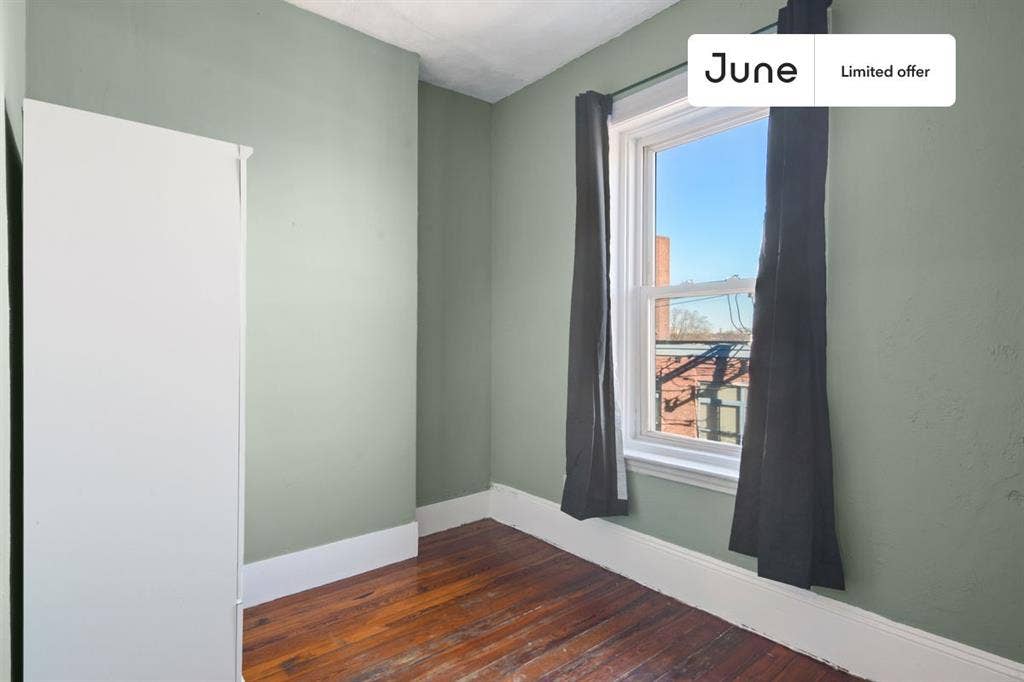 4 BR in Boston