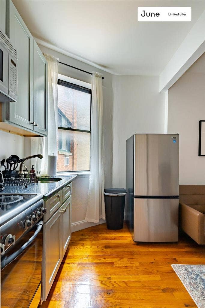 2 BR in New York City