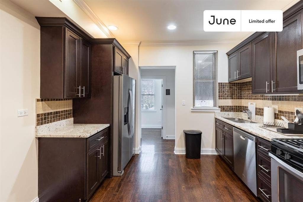 4 BR in Chicago