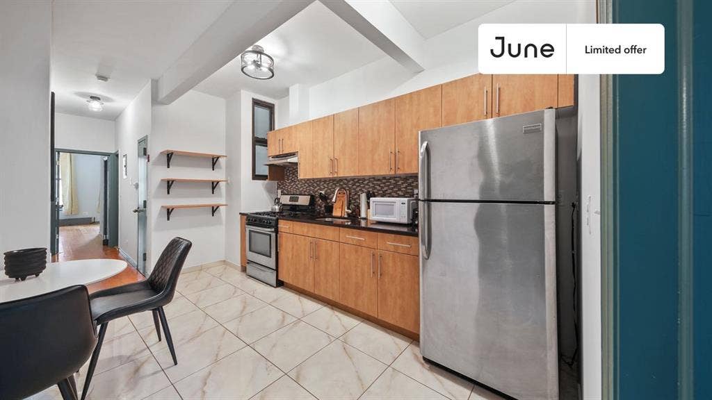 2 BR in New York City