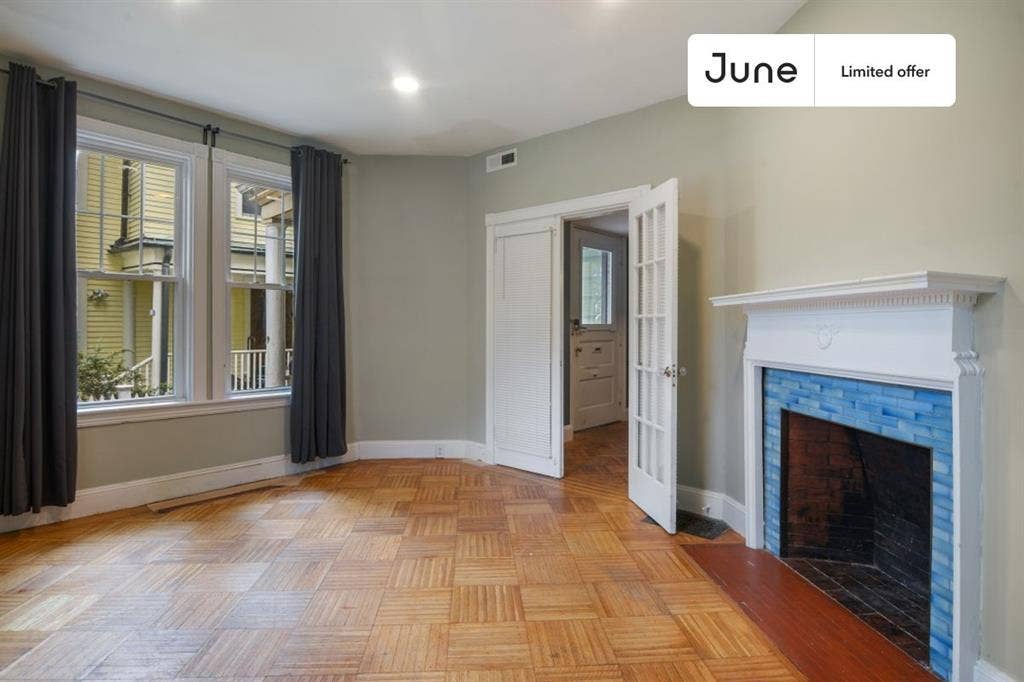 7 BR in Boston