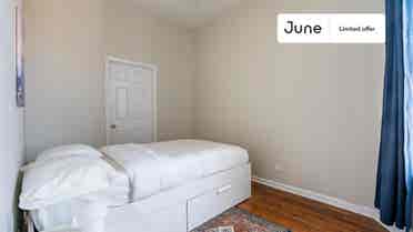 3 BR in Chicago