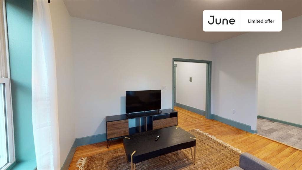 1 BR in Boston