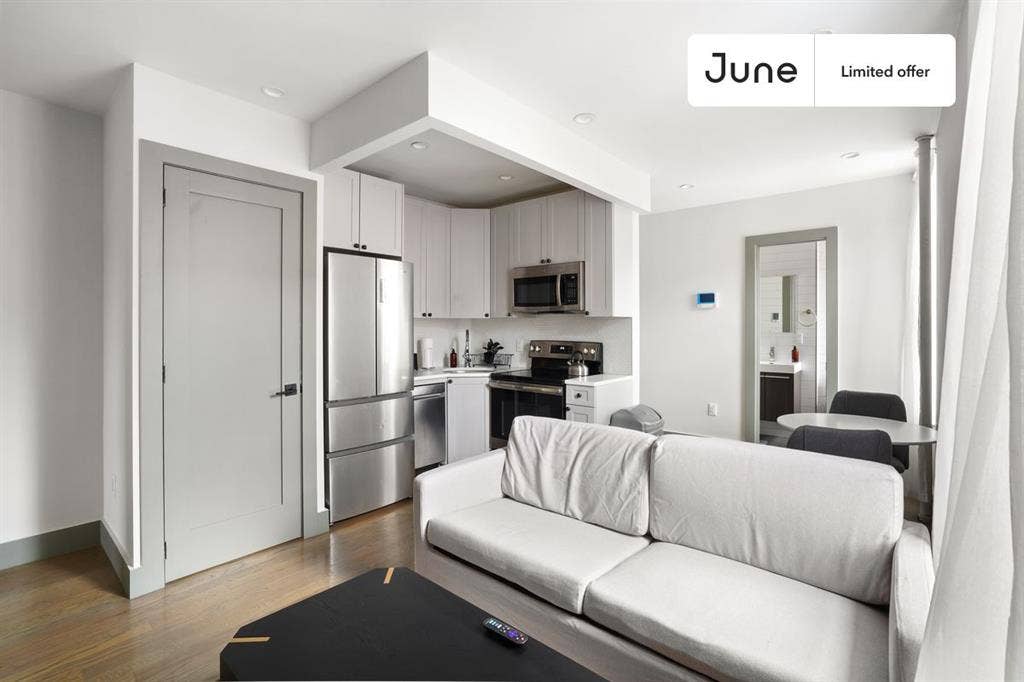 2 BR in New York City