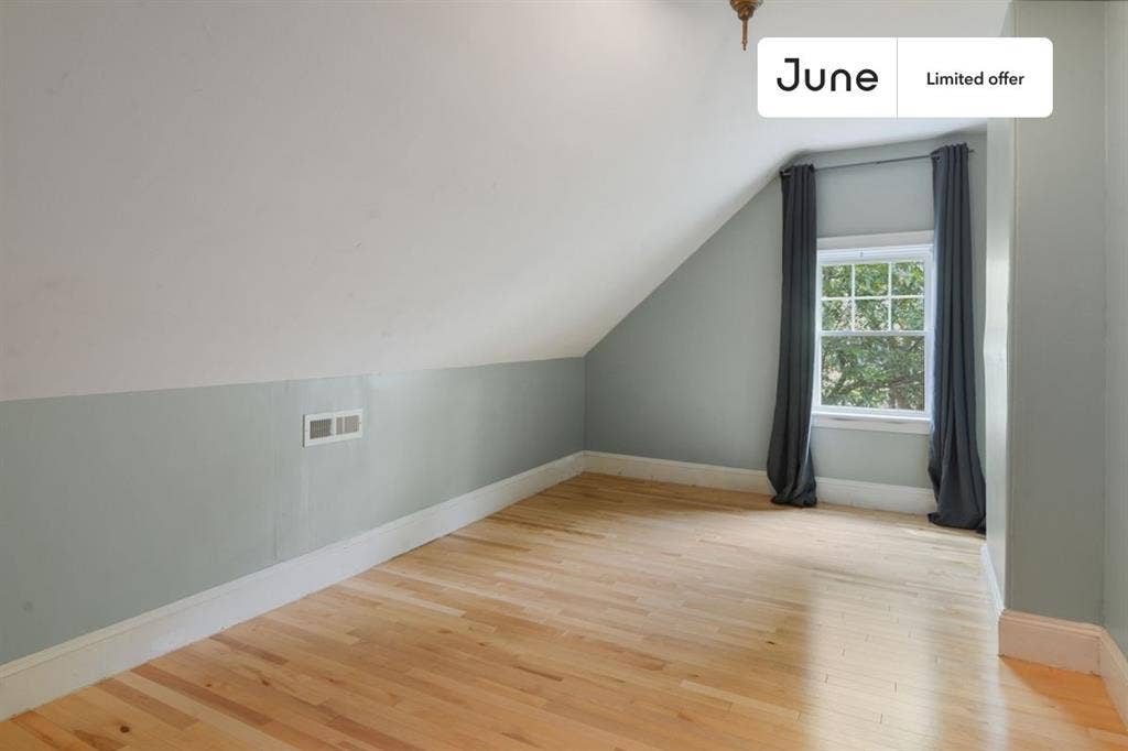 7 BR in Boston