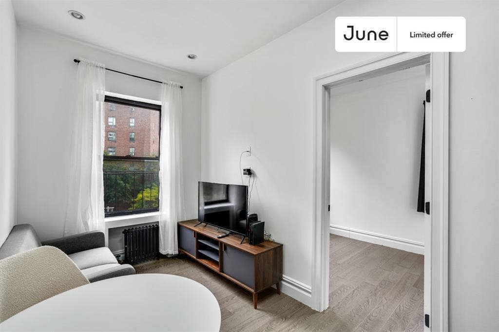 2 BR in New York City