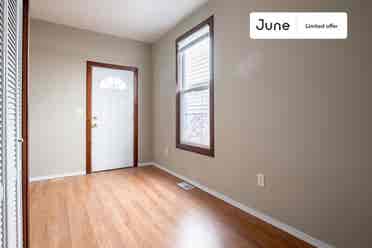 4 BR in Chicago